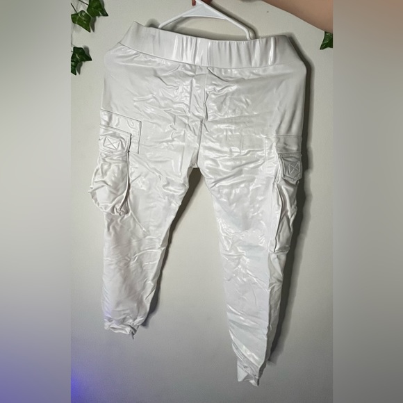 designer white cargos - Picture 2 of 2